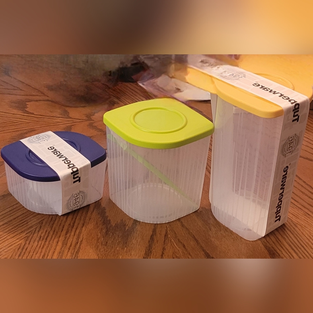 Tupperware Fresh n Cool Set/3 NWT